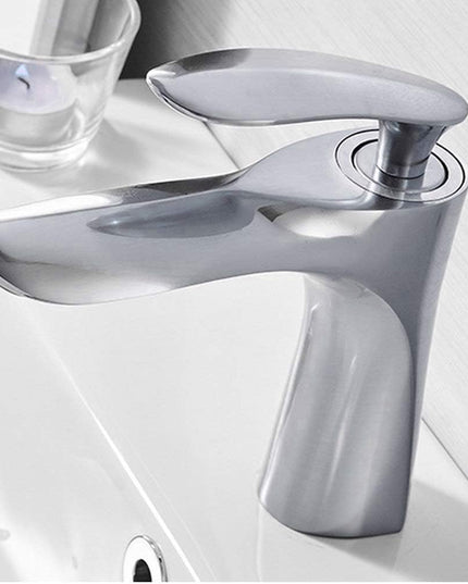 Baterie pentru Lavoar, Finisaj Argintiu, Design Modern VST42