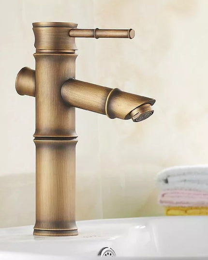 Baterie Lavoar Bronz Antichizat cu Design Bambus – Eleganță și Funcționalitate, VST22