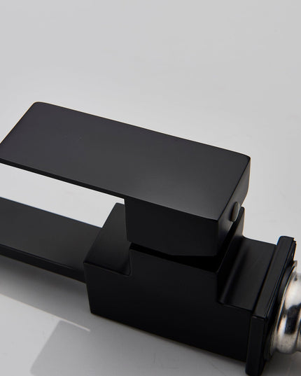 Baterie Bucătărie Minimalistă – Negru Mat, Cadru Pătrat, Monocomandă VST59